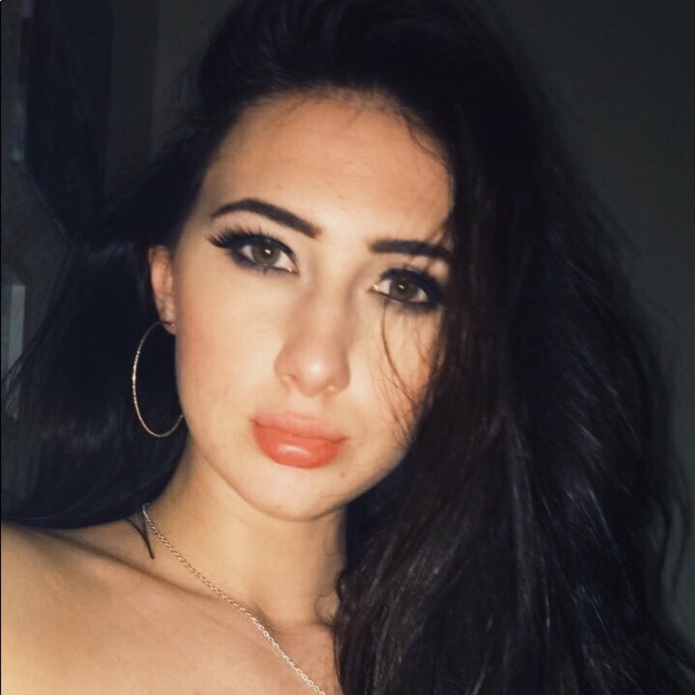 Meet your Posher, Amera